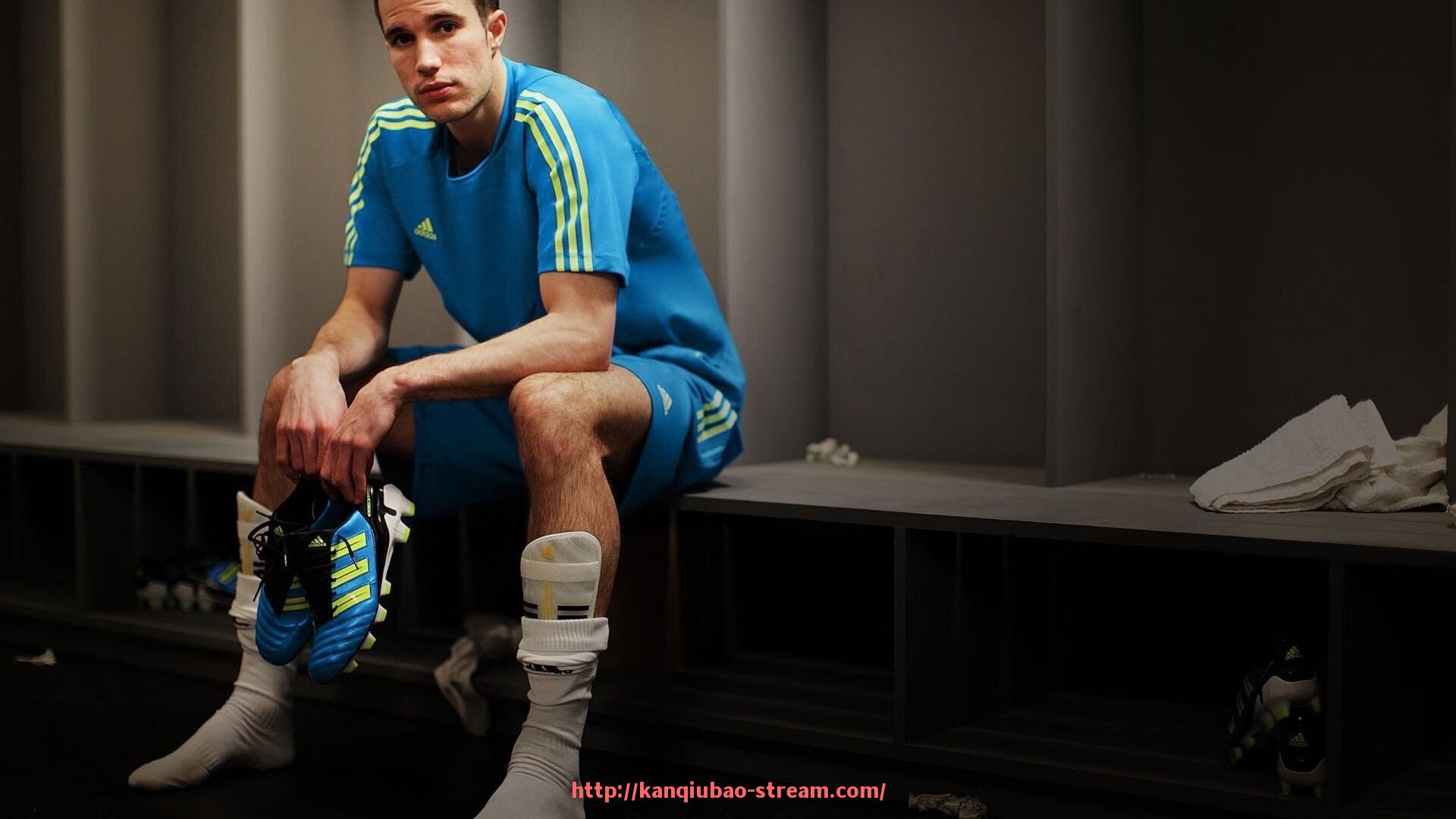 看球宝-意甲球队蛋糕创意简笔画:俱乐部文化融入生日庆典